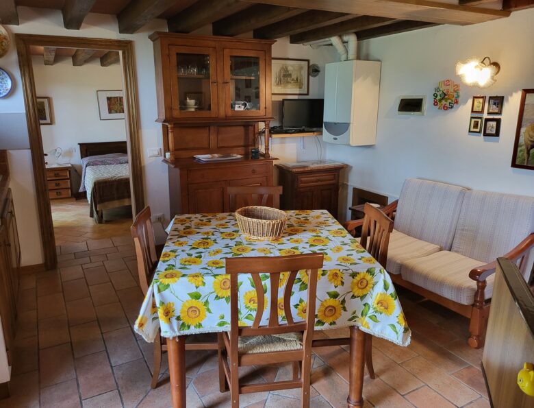 Appartement Belvedere in Toscane met uitzicht, privéterras, zwembad en wifi