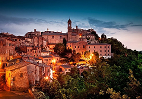 Uitzicht vanuit Montepulciano over de Toscaanse heuvels