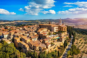 Uitzicht vanuit Pienza over Val d’Orcia in Toscane