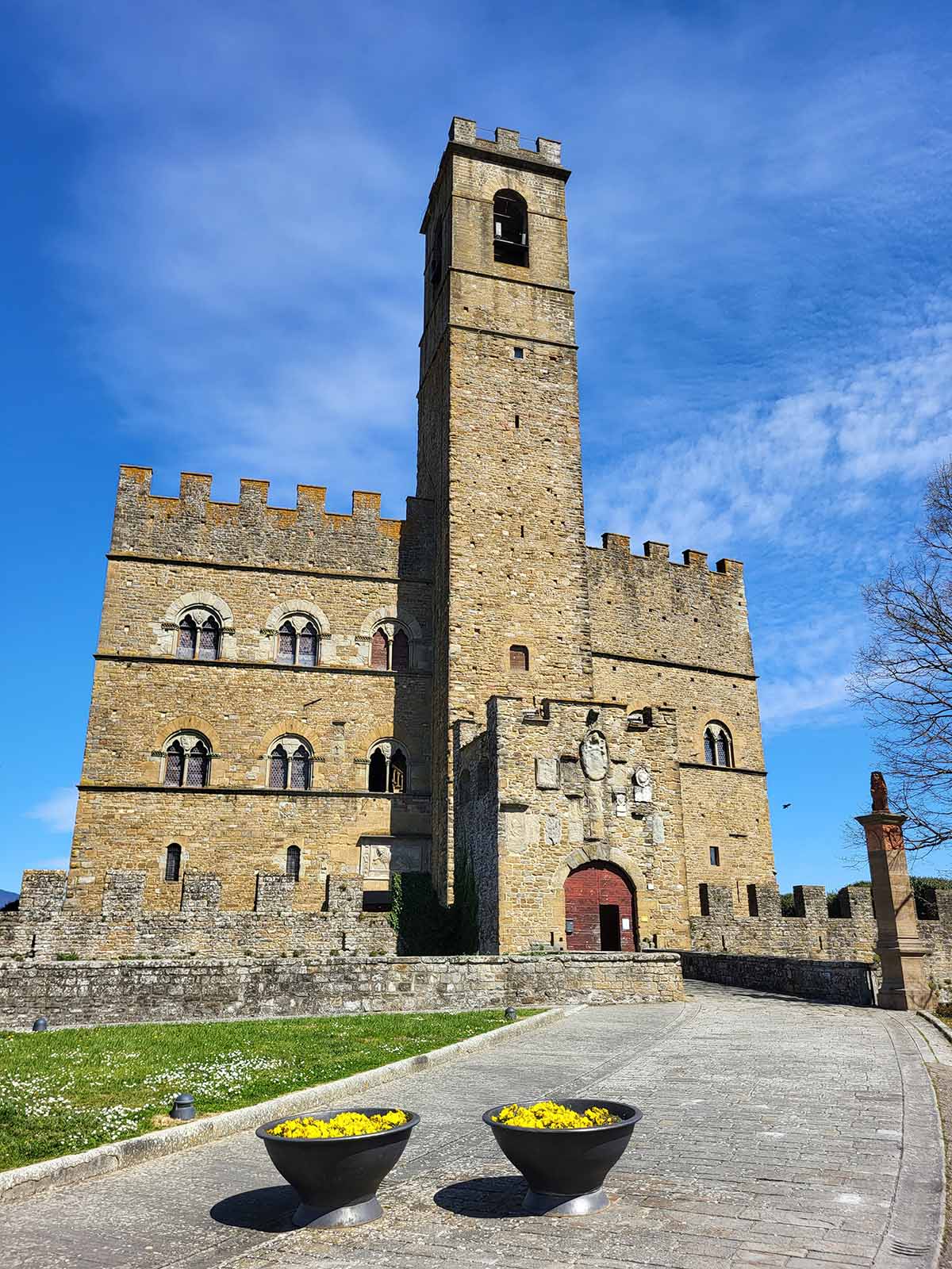 Castello dei Conti Guidi in Poppi in Toscane