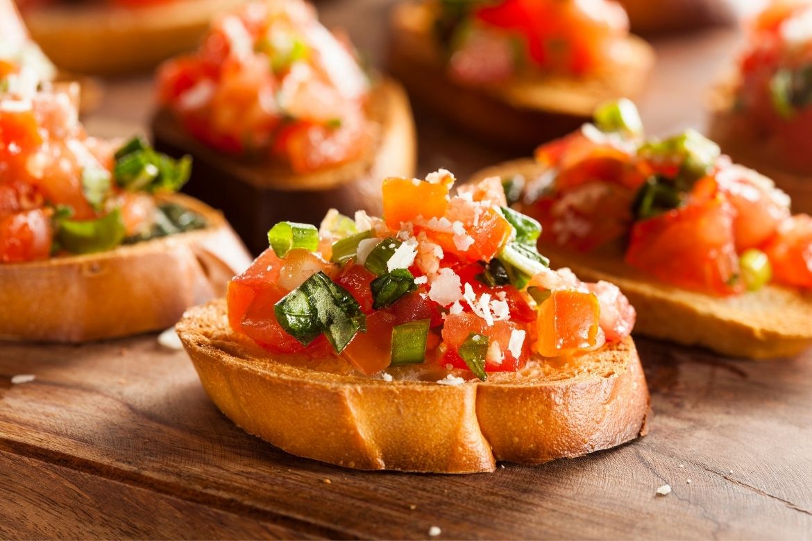 Toscaanse lunch met bruschetta pasta en lokale producten