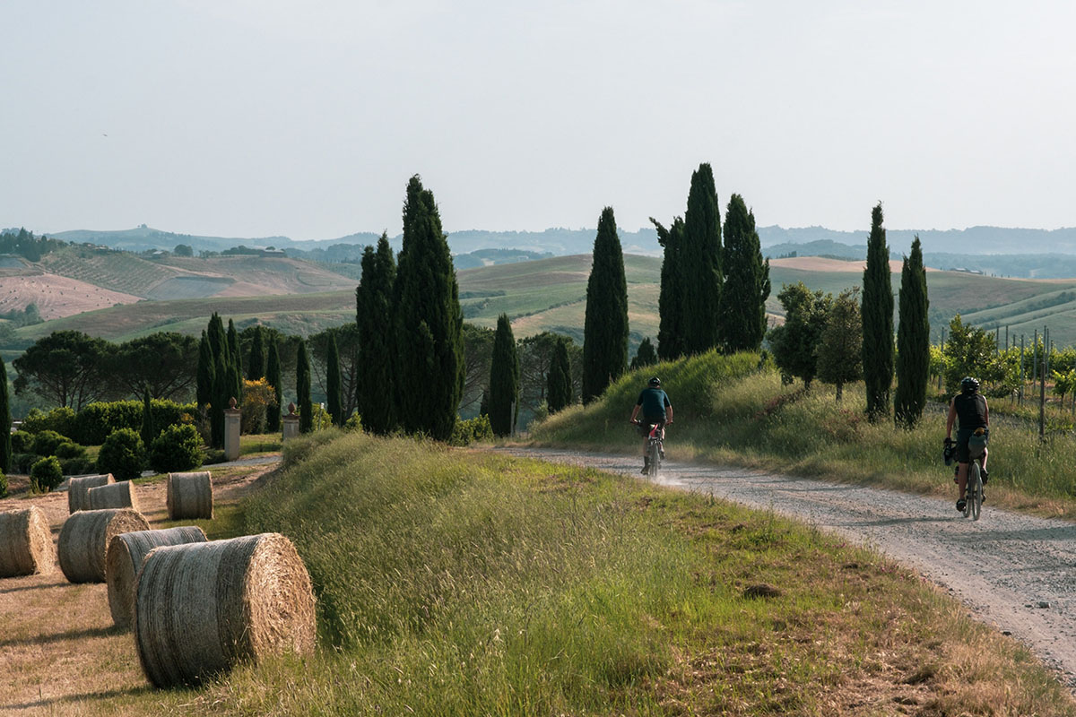 Mountainbiken over bospaden en onverharde routes in Toscane